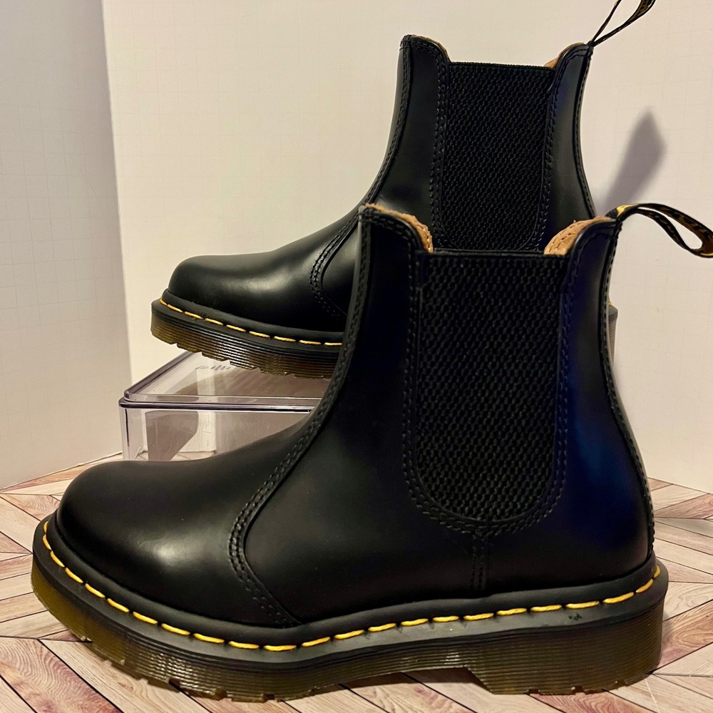 Dr Martens 2976 W Chelsea Boots Women 5 Black Smooth Leather Ankle‎ Biker Grunge